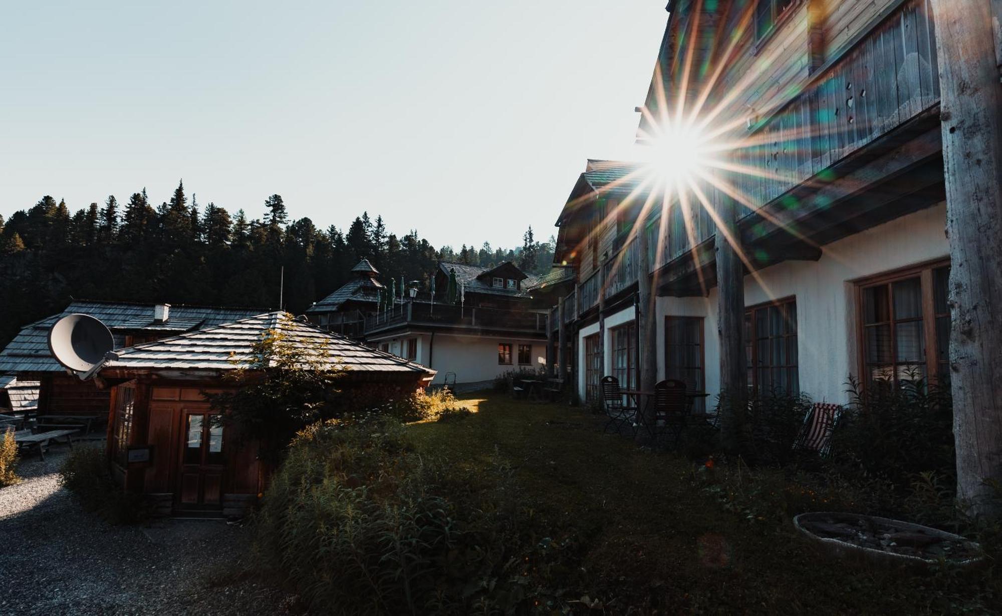 Mei Zeit Huettendorf Turracher Hohe Eksteriør bilde